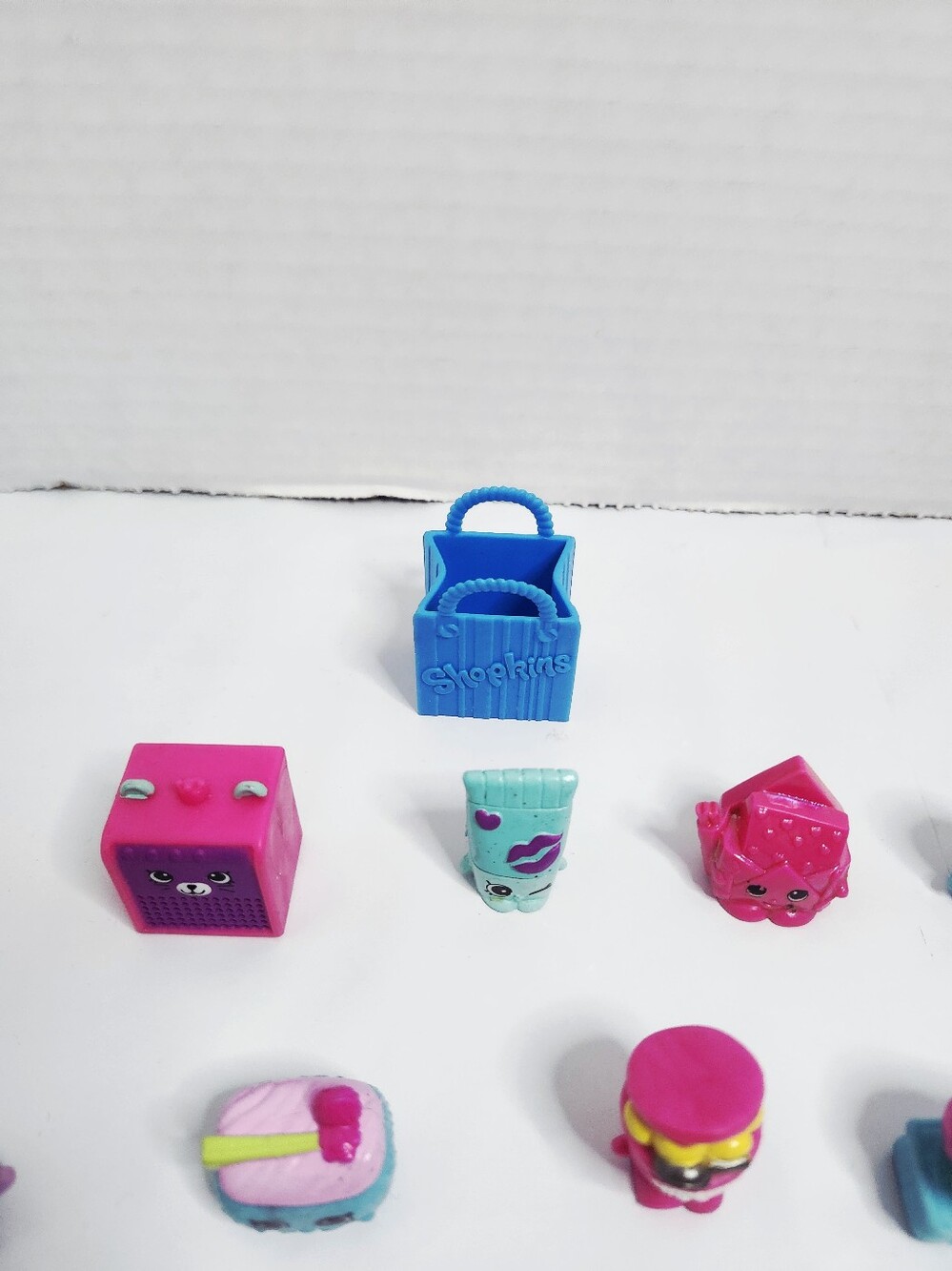 Shopkins Mini Figure Lot - Picture 10 of 10